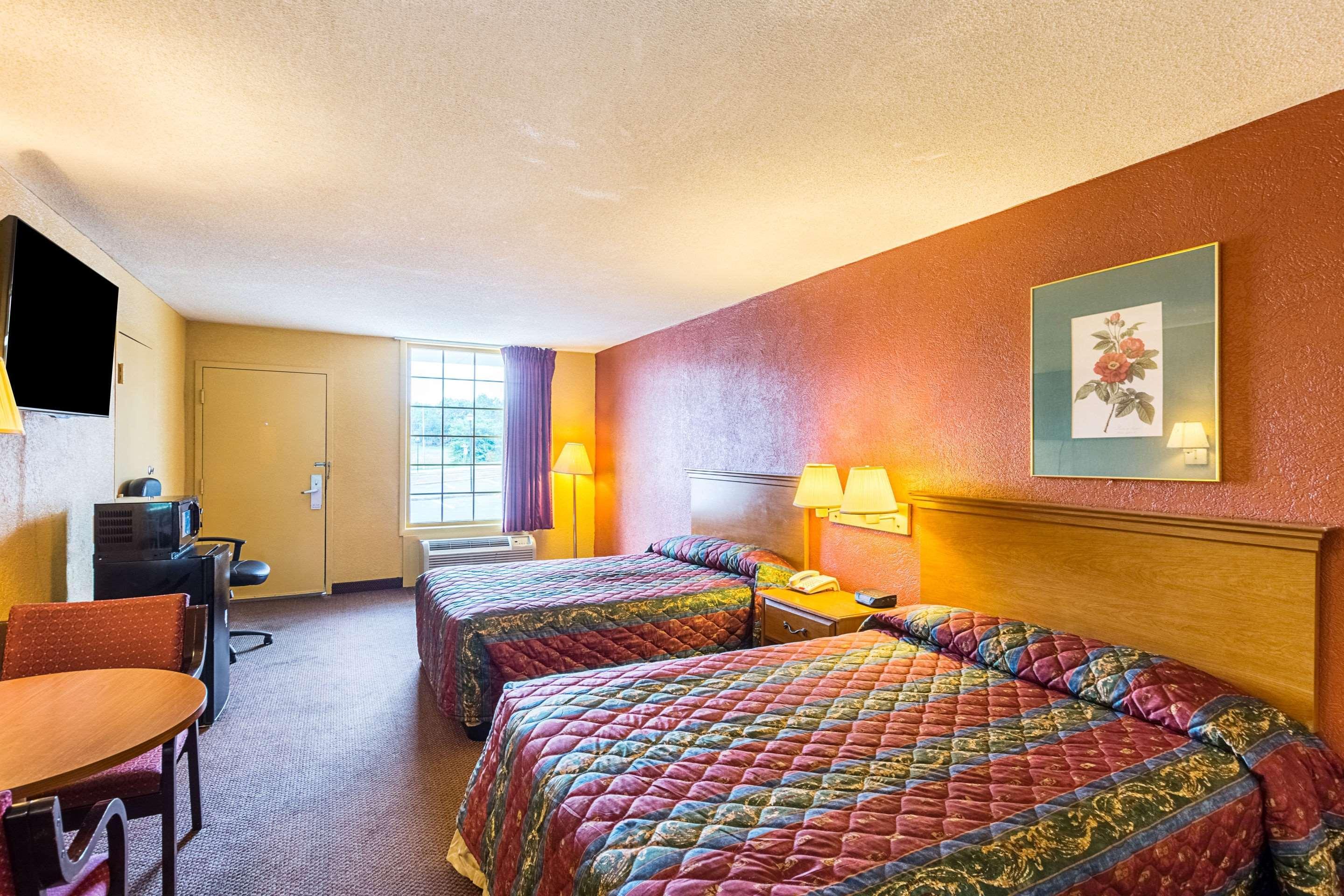 Orangeburg Inn & Suites Exterior foto