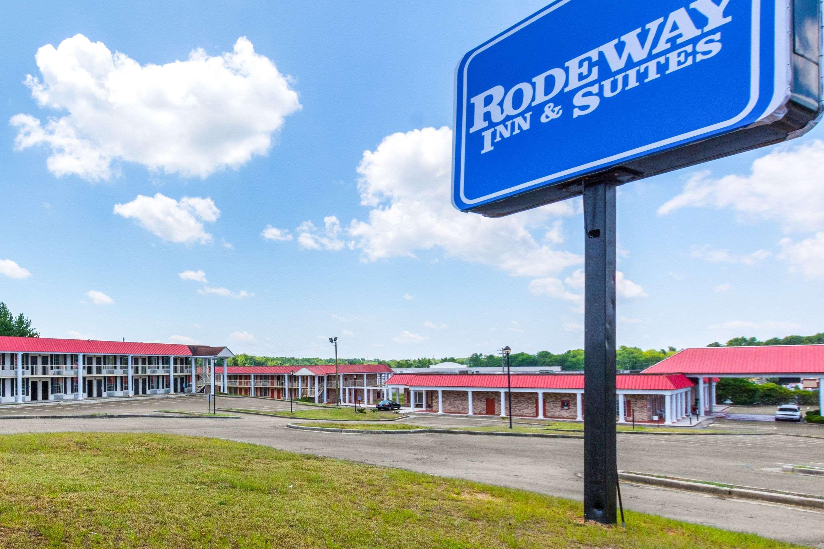 Orangeburg Inn & Suites Exterior foto