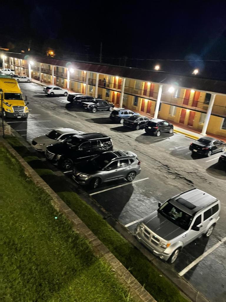 Orangeburg Inn & Suites Exterior foto
